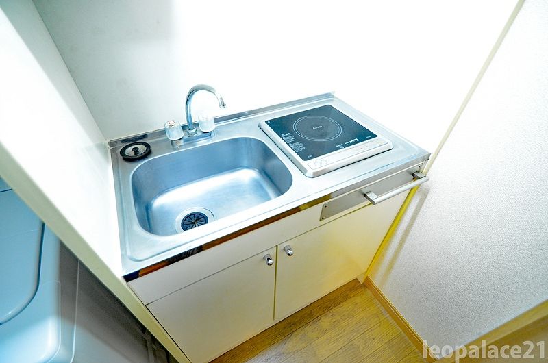 leopalace Futsukaichi Chuo 厨房