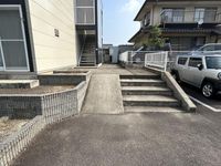 レオパレスコンフォールⅡ エントランス