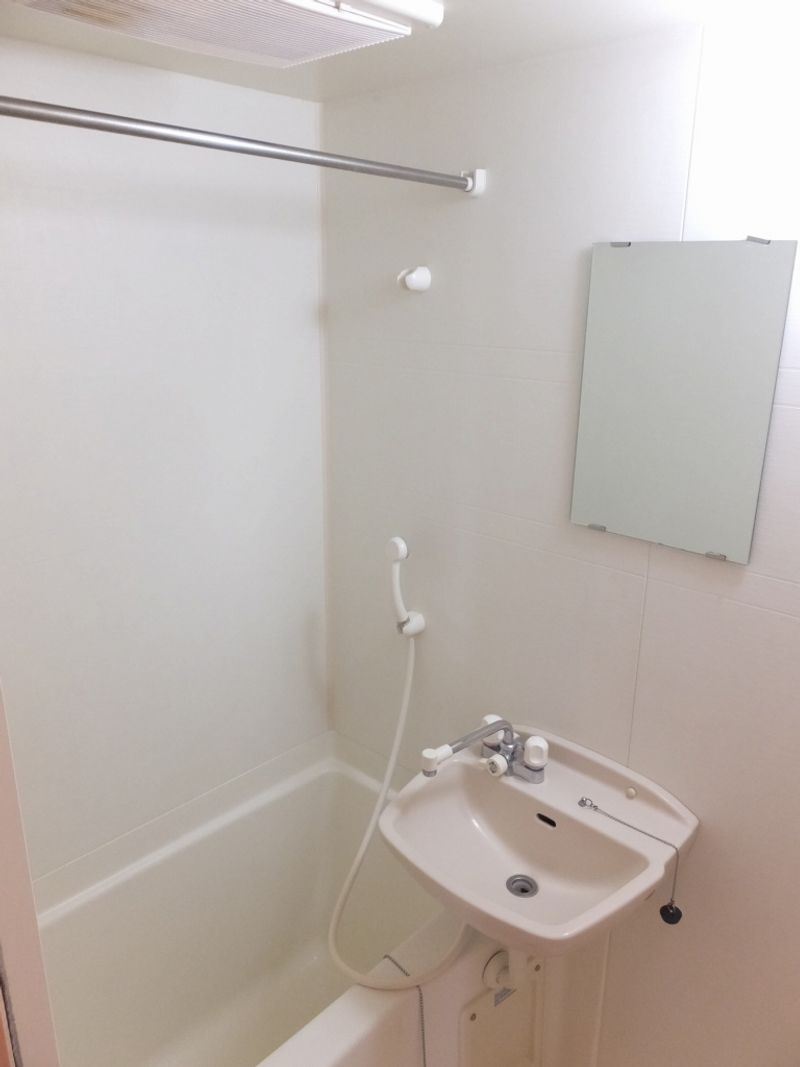 レオパレスセジュール 風呂