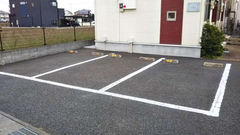 レオネクストシャンローズ 駐車場