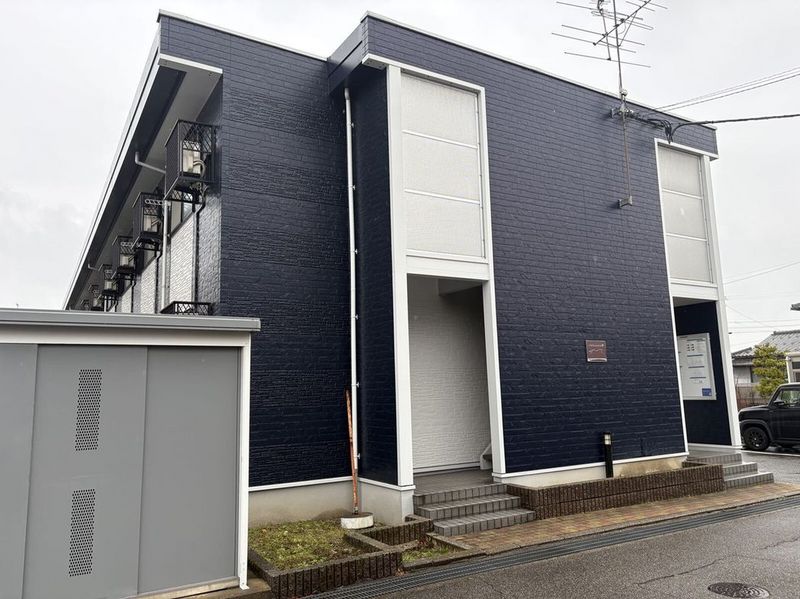 レオパレスチアフル　プレイン 外観