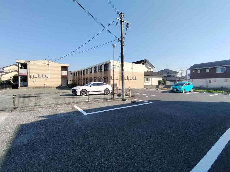 レオパレスＦｕｓａ 駐車場