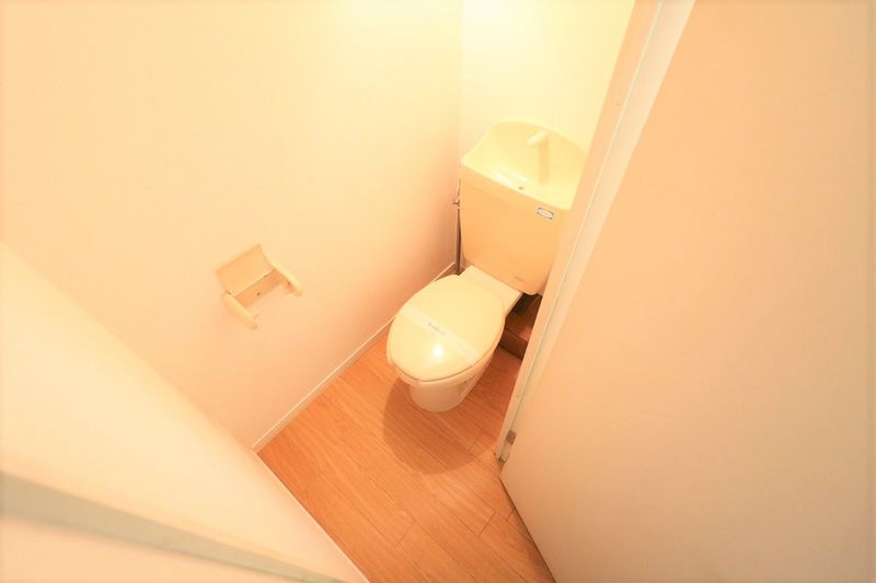 レオパレス北山ｗｅｓｔ　ｆｏｕｎｔａｉｎ トイレ