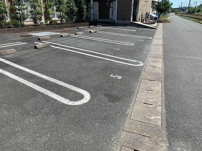 レオパレスＭｉｎａｍｉ 駐車場