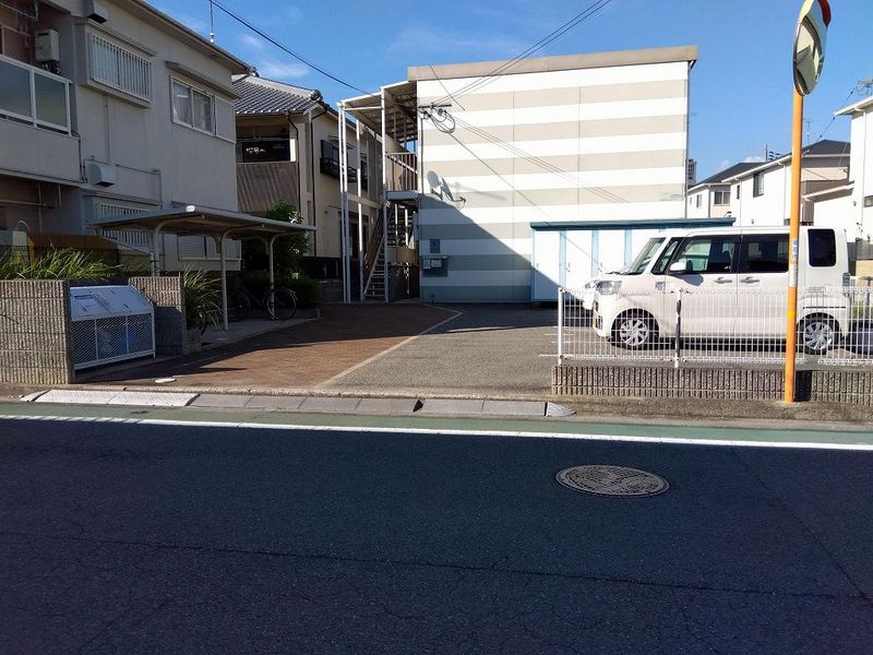 レオパレス天神Ⅱ 駐車場