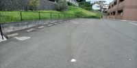 レオパレス高尾ヒルズ 駐車場