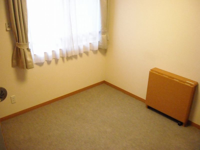 レオパレスＲＵＨＥＮ　ＨＥＩＭ 居間