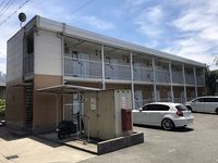 レオパレスラ・ピュール エントランス