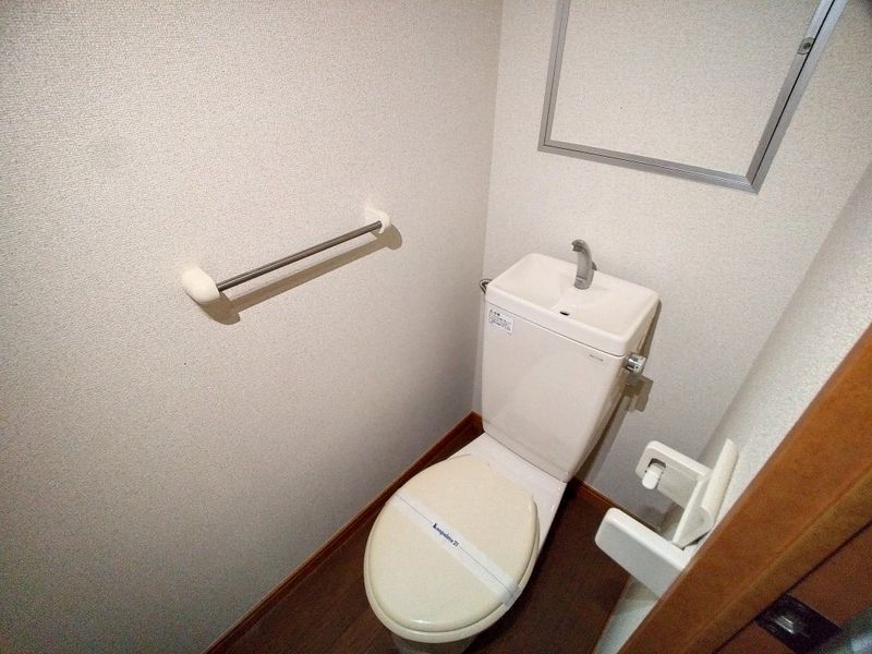 レオパレスひまわり トイレ
