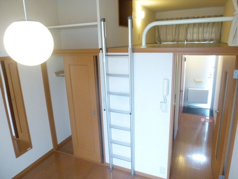レオパレスコミュニティ 居間