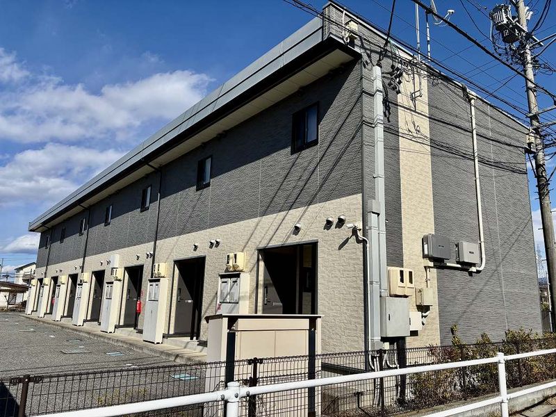 レオパレス実の留 外観