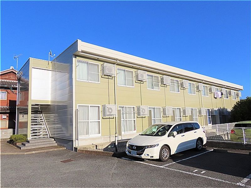 レオパレスフロイデン 外観