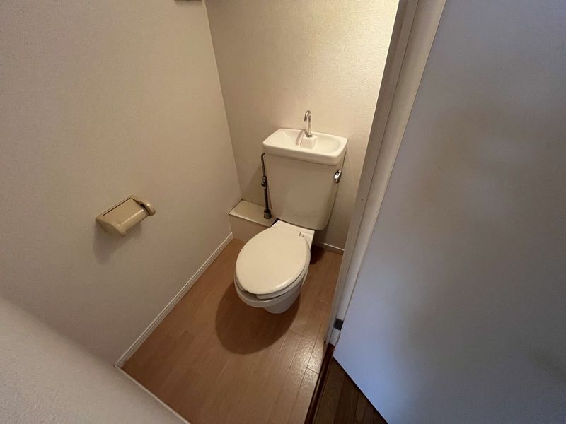 レオパレスフジ トイレ