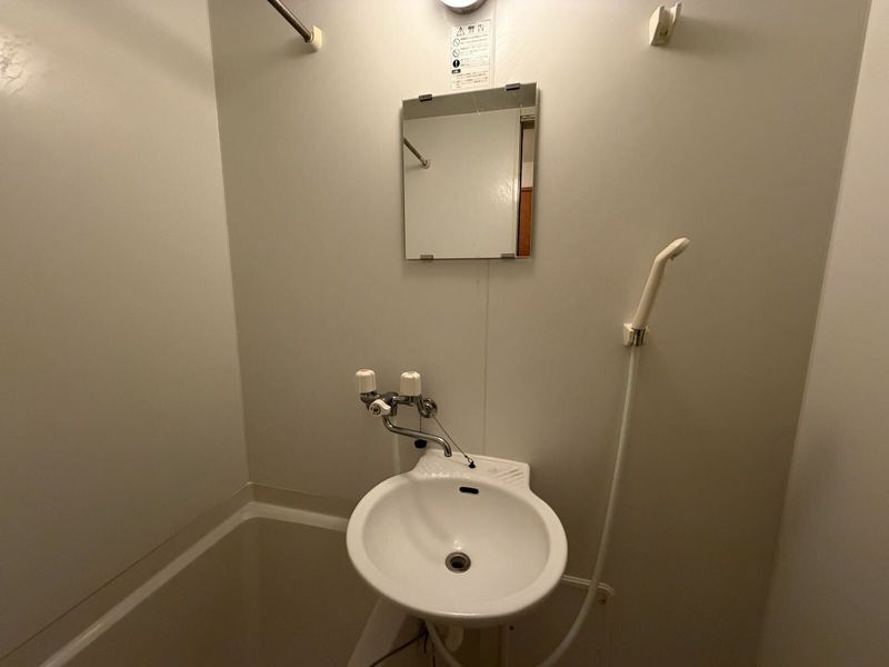 レオパレス城町 洗面台