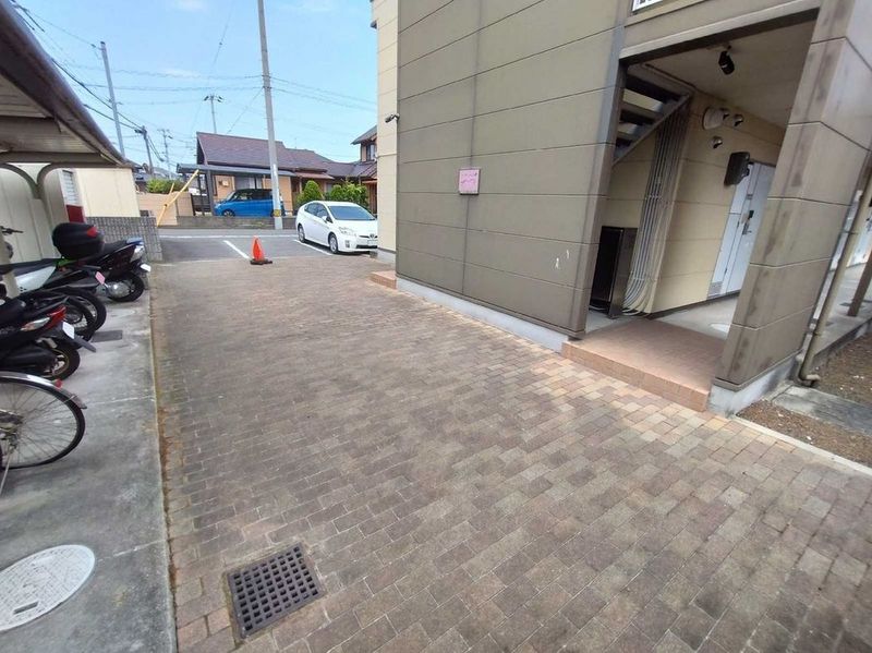 レオパレスＣｏｍｆｏｒｔ エントランス