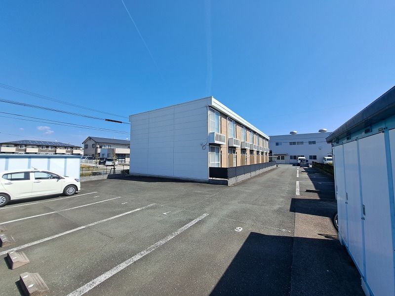 レオパレスビオレハイツⅡ 駐車場