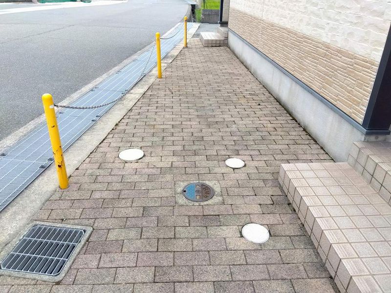 レオパレスハピネス１８ エントランス