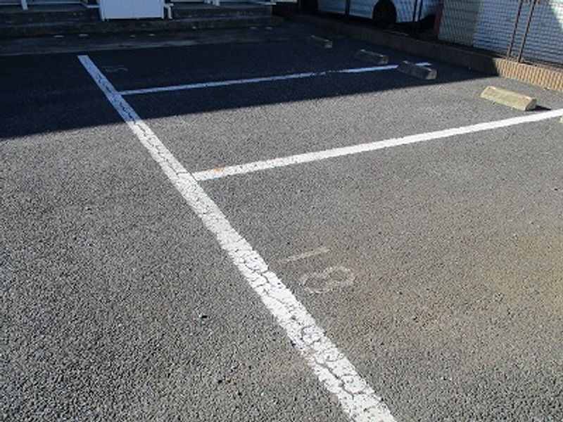 レオネクストアビタシオン　阿見 駐車場