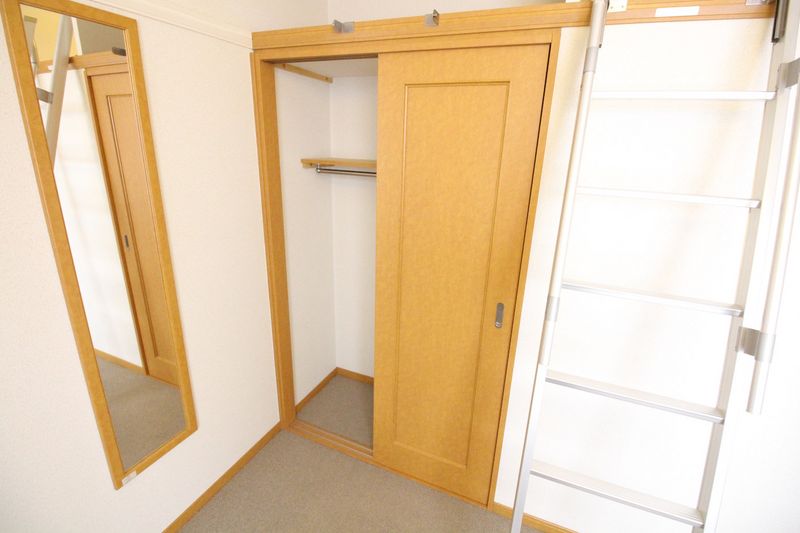 レオパレス上住吉 収納