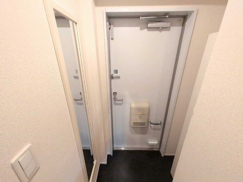 クレイノエスポワール中央 玄関