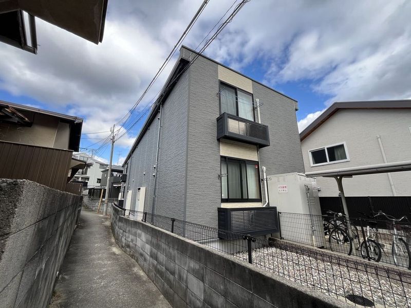 leopalace Hino Exterior