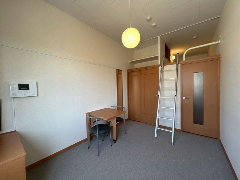 レオパレス千年の時 居間