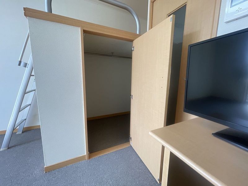 レオパレスネスト中百舌鳥Ⅱ 収納