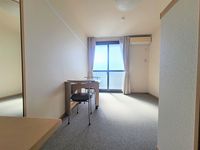 レオパレス庄内 居間