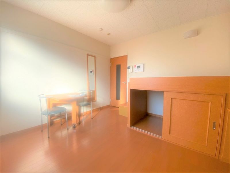 レオパレスプルメリア 居間