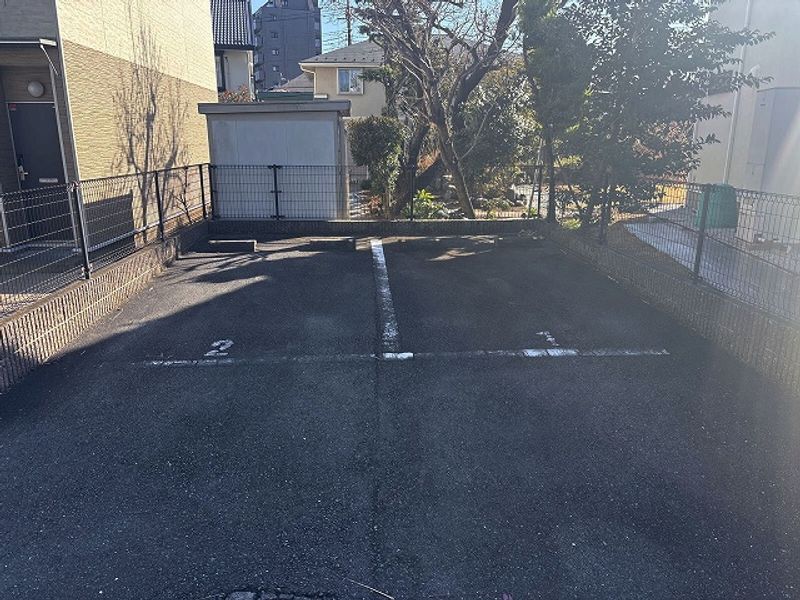 レオパレスメイプルコートⅡ号館 駐車場