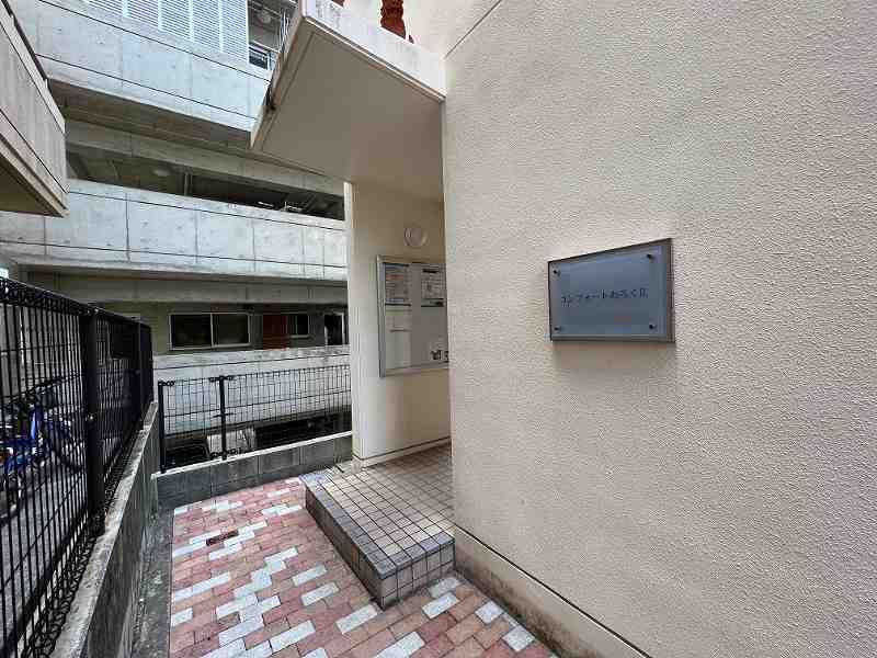 レオパレスコンフォートおろくⅡ エントランス