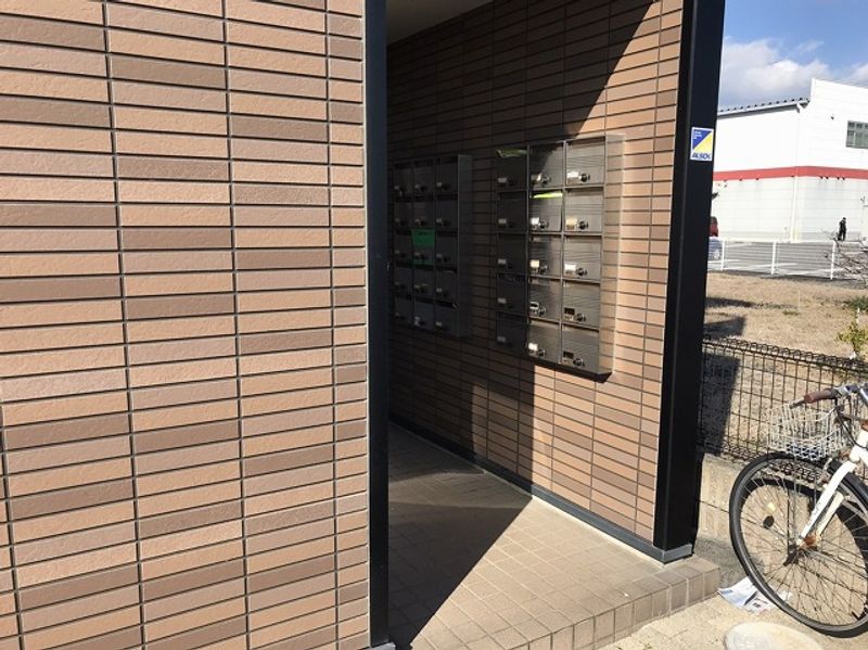 レオパレスシーナ　アイ掛川 エントランス