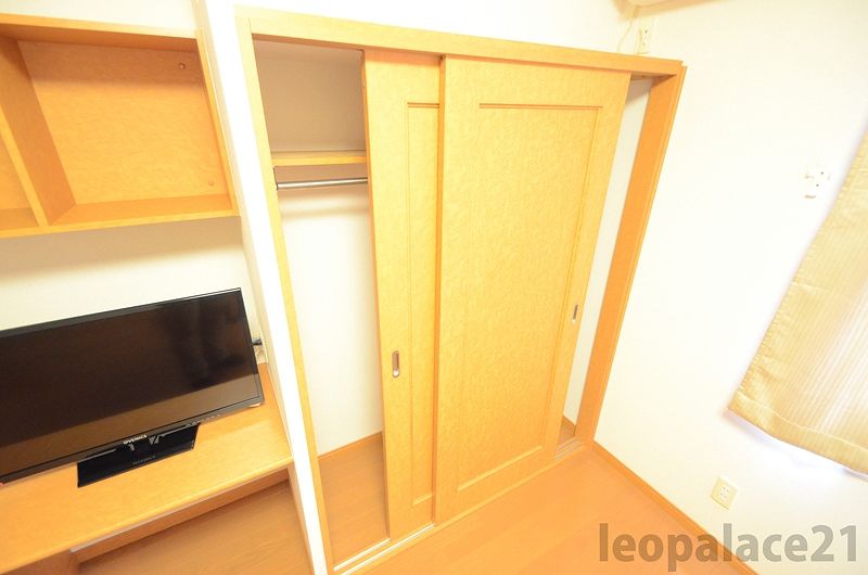 レオパレスヒル 収納