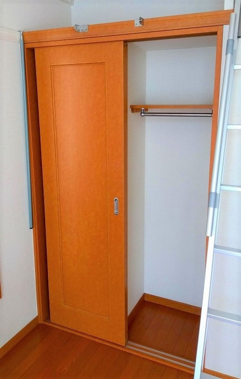 レオパレスフォレット 収納
