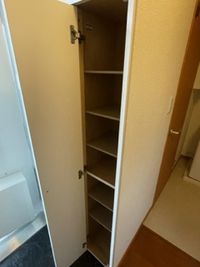 レオパレスステッラ 玄関