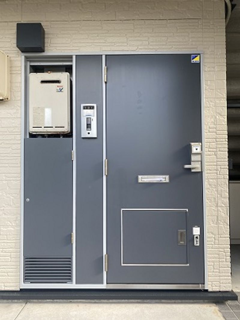 レオパレスミーシャ 玄関