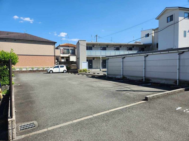 レオパレスクレール藤が尾Ⅱ 駐車場