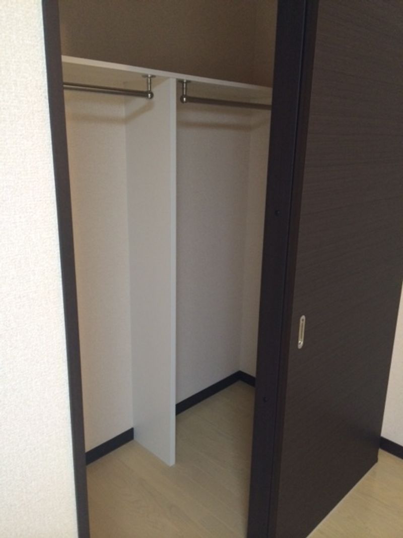 レオネクストロング 収納
