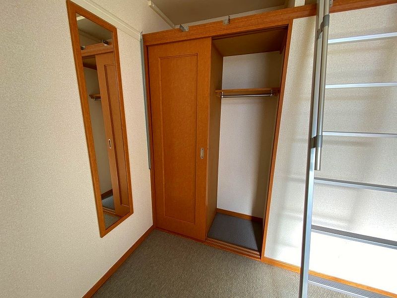 レオパレスル・レーヴ 収納