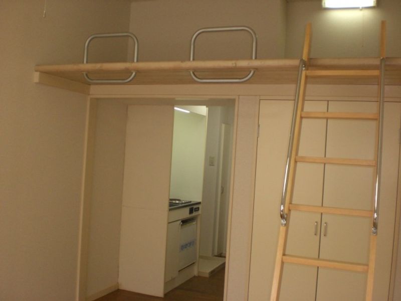 レオパレスリュミエール 居間