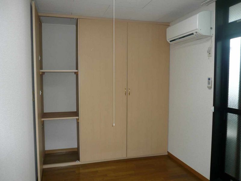 レオパレスカサベルデ 収納