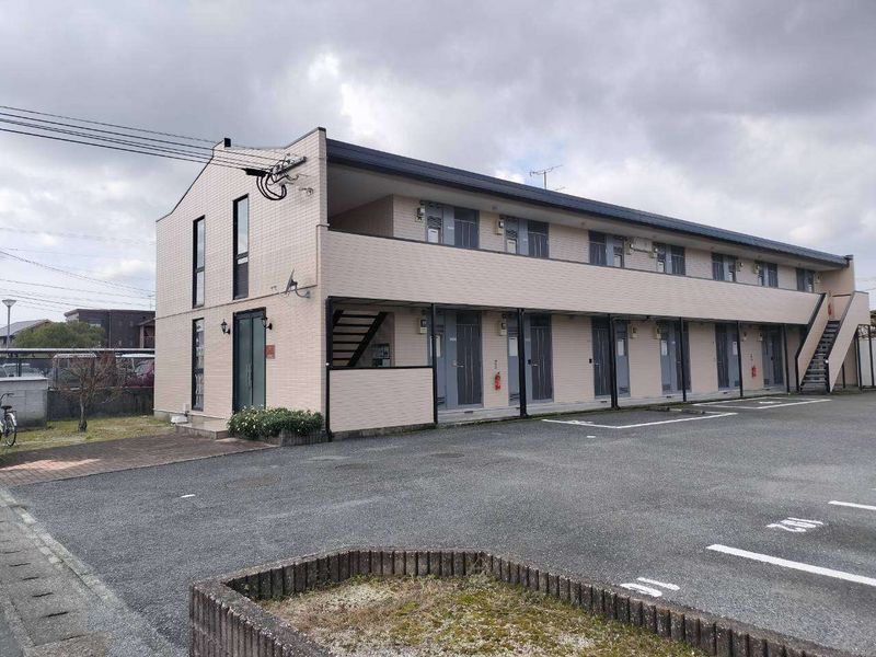 レオパレス八代 外観