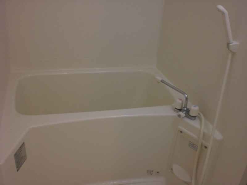 LEONEXT MYA Bathroom