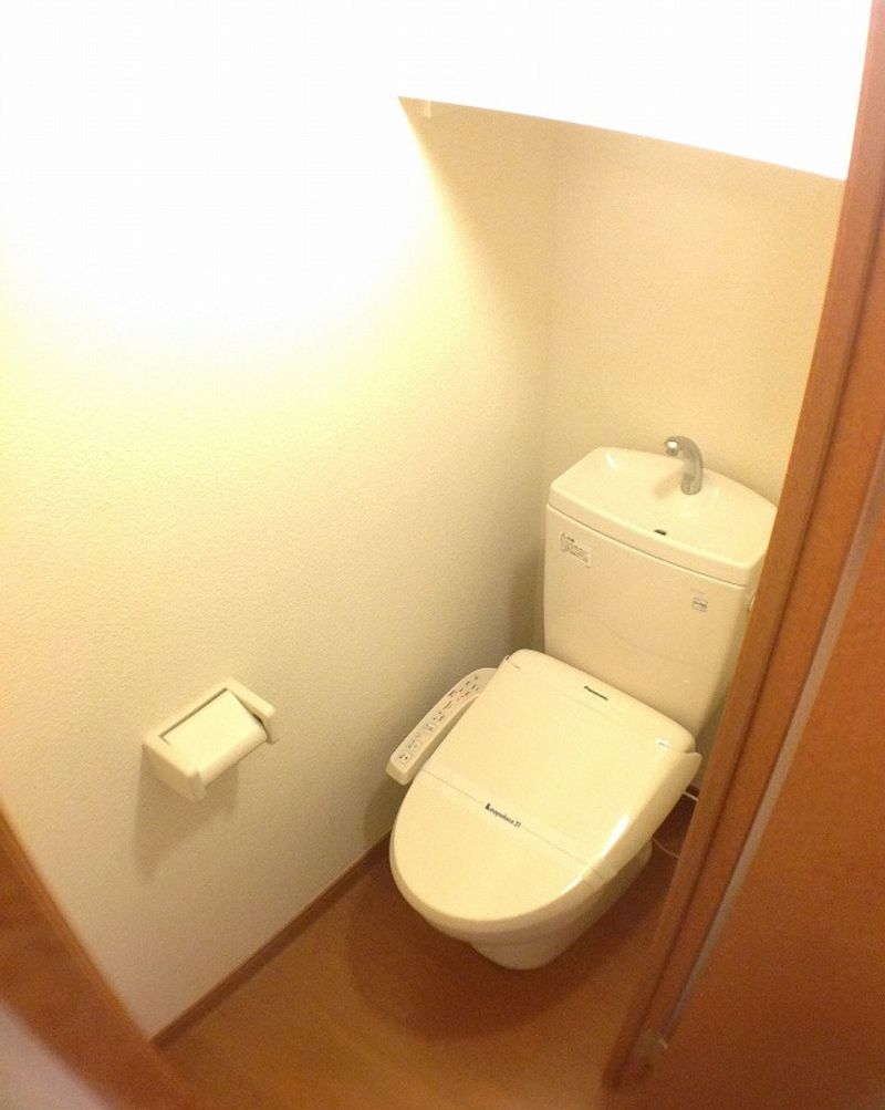 レオパレスカルチェ トイレ