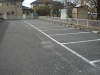 レオパレスラポール 駐車場