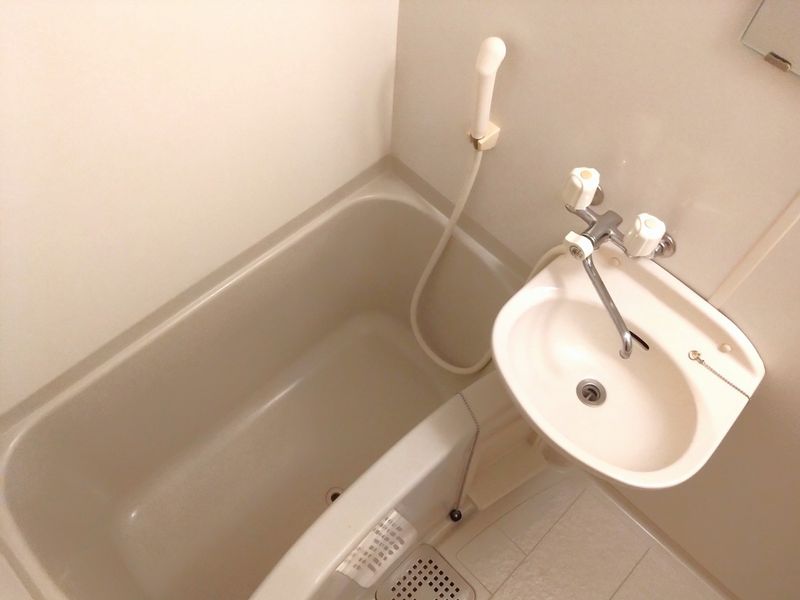 レオパレスコンフォール 風呂