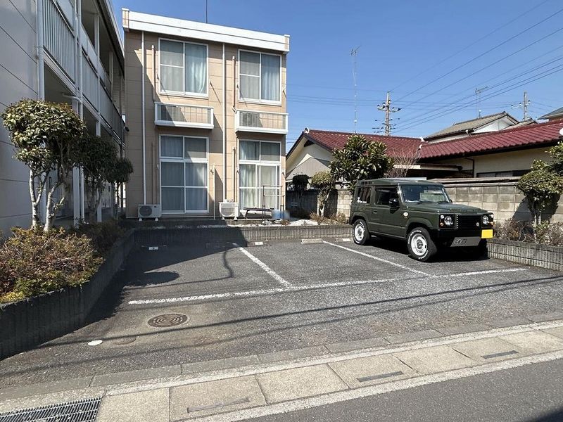 レオパレスケヤキ 駐車場