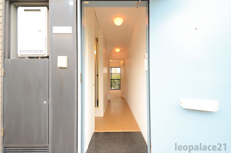 leopalace Quiet Hayama Entrance