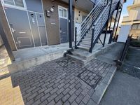 レオパレスプロヴァンス エントランス