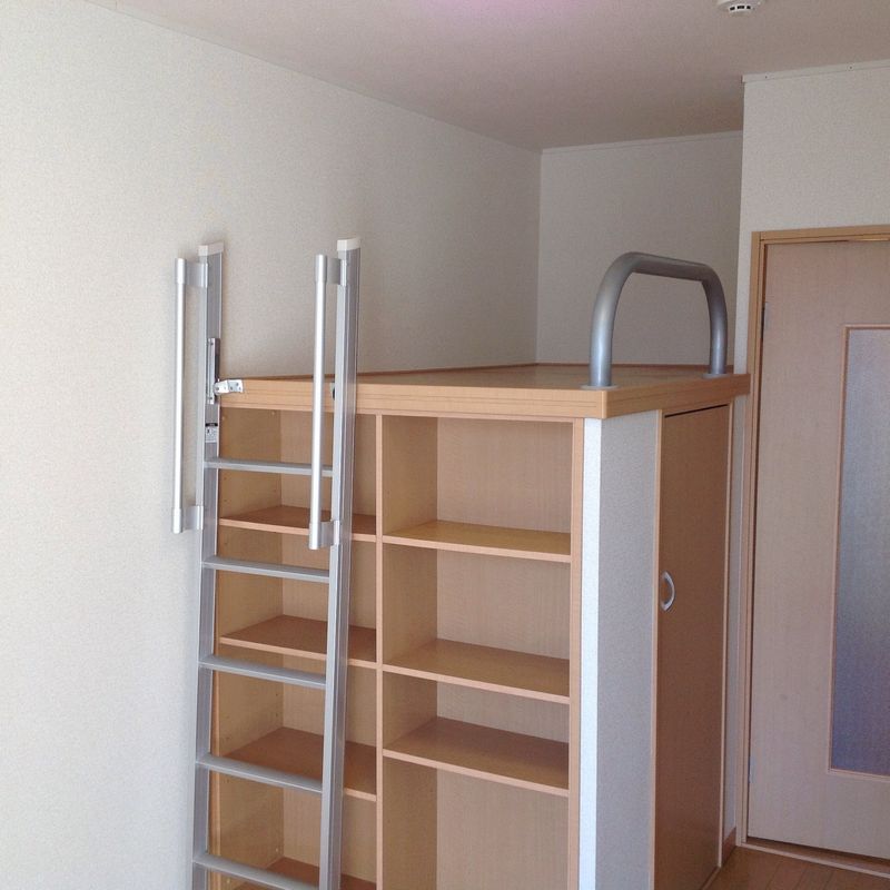 レオパレスクリスタルパレス 収納